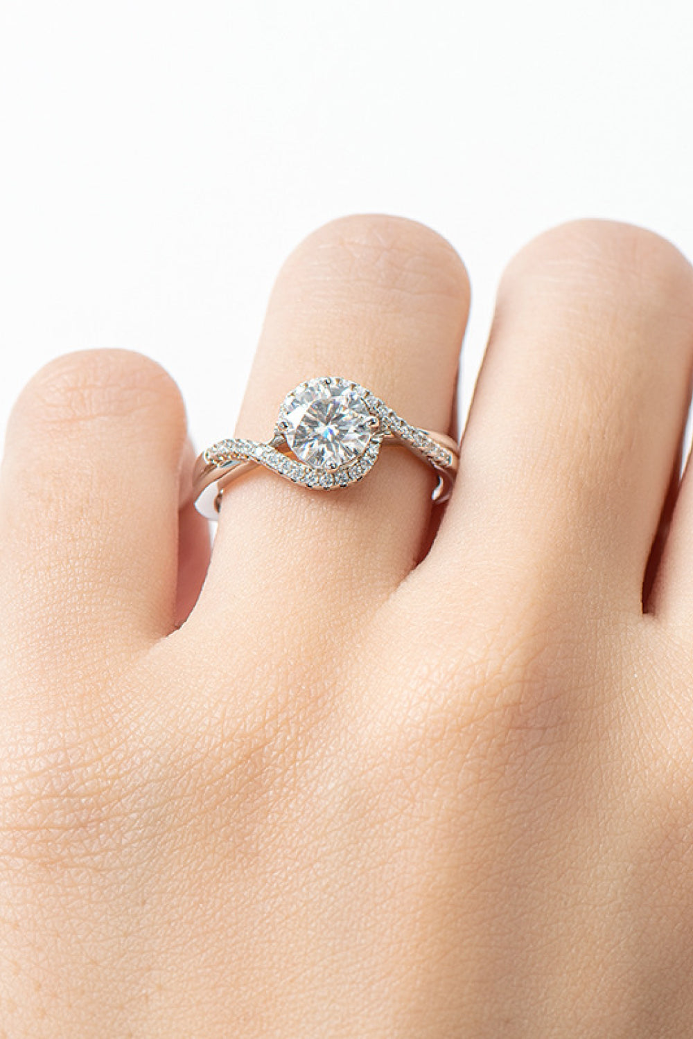 1 Carat Moissanite Crisscross Ring Silver