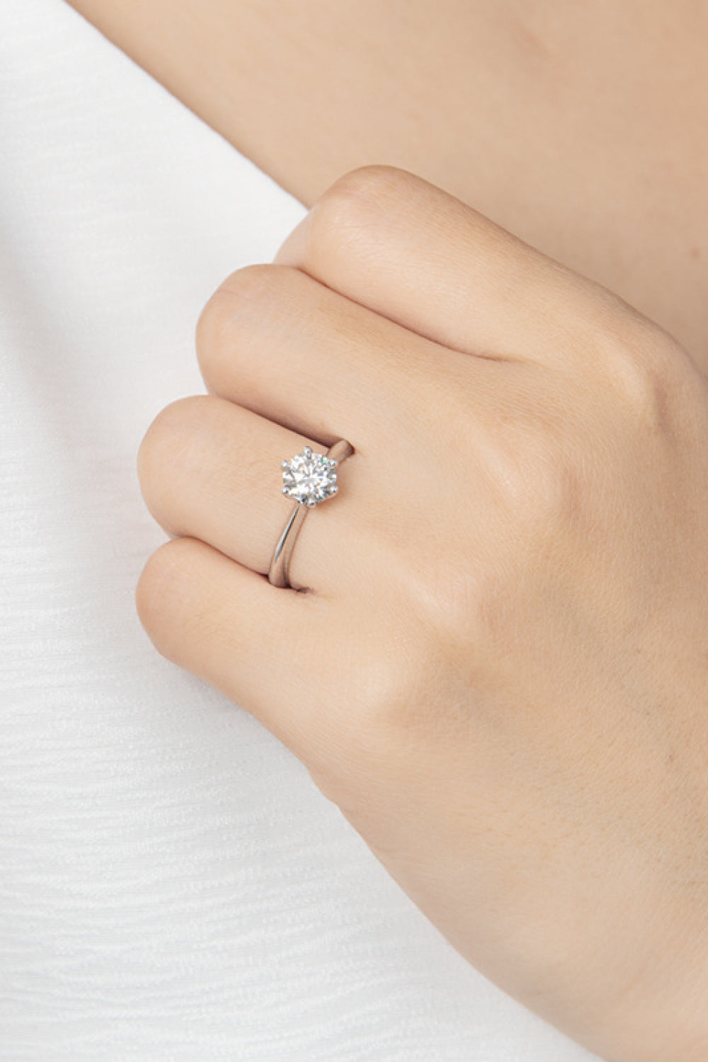 Wonderful Life 1 Carat Moissanite Platinum-Plated Ring Silver