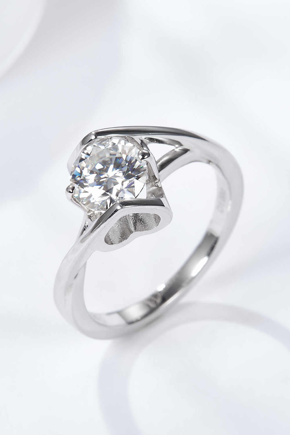 Get What You Need 1 Carat Moissanite Ring Silver