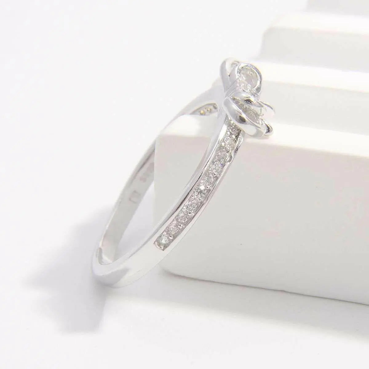 925 Sterling Silver Inlaid Zircon Bow Ring