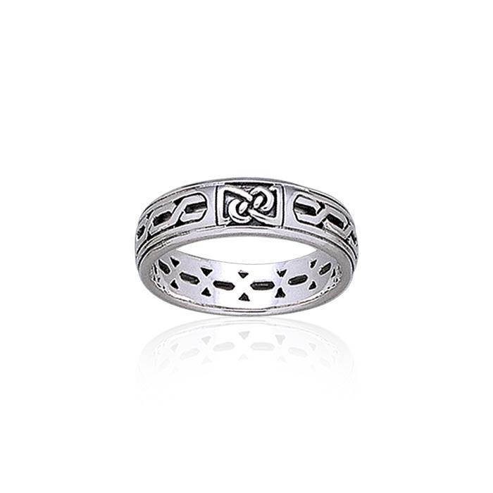 Celtic Knotwork Sterling Silver Band TR1902.