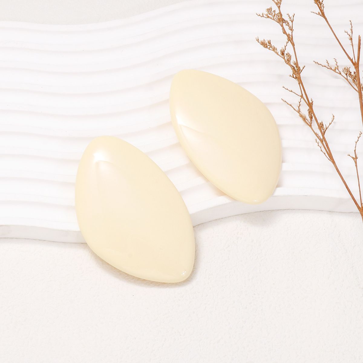 Alloy & Resinous Geometric Earrings Ivory One Size