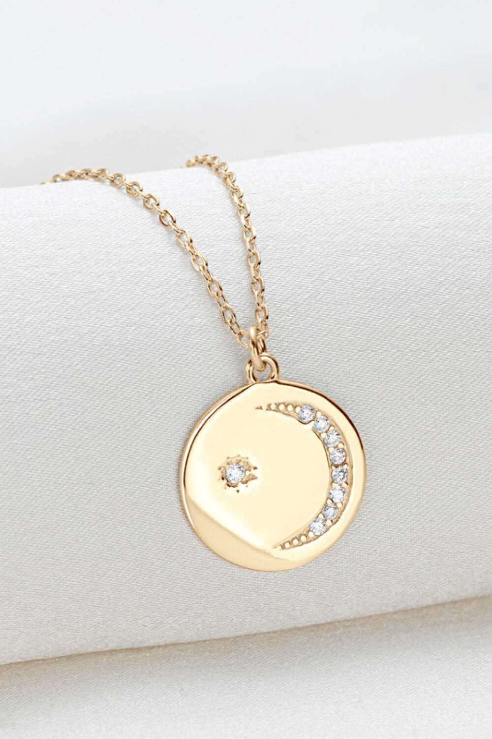 Moissanite Round Pendant Necklace Gold One Size