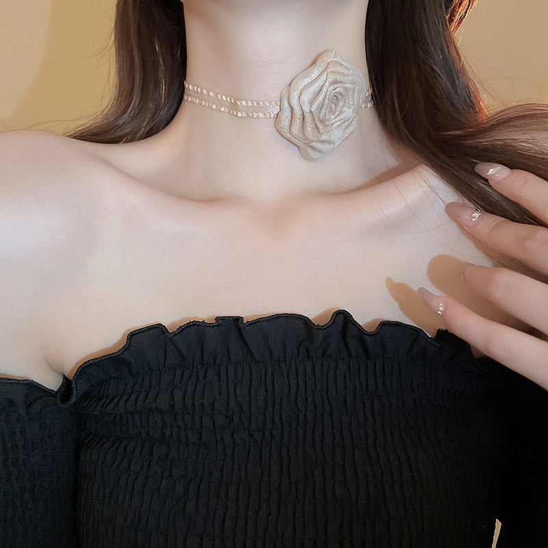 3D Rose Alloy Buckle Necklace Ivory One Size