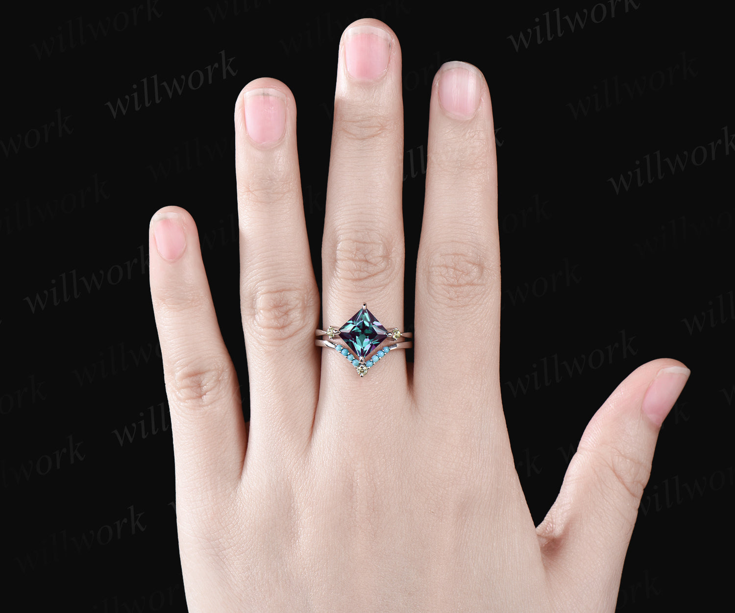 Princess Cut Alexandrite Engagement Ring Set Natural Peridot Turquoise Curved V Shaped Wedding Band June Birthstone Three Stone 2pcs Bridal Ring Set