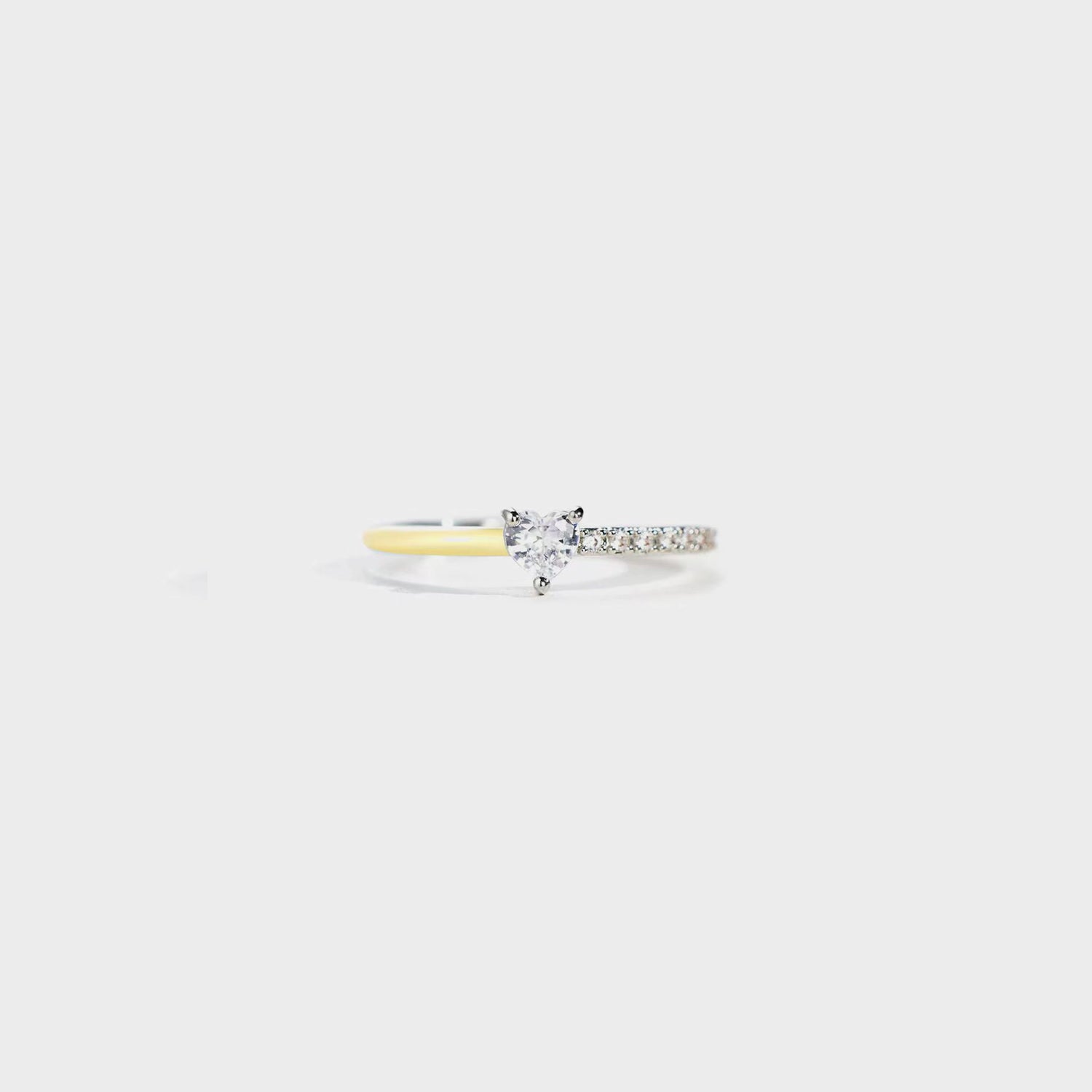 Heart Shape Inlaid Zircon Enamel Ring Light Yellow