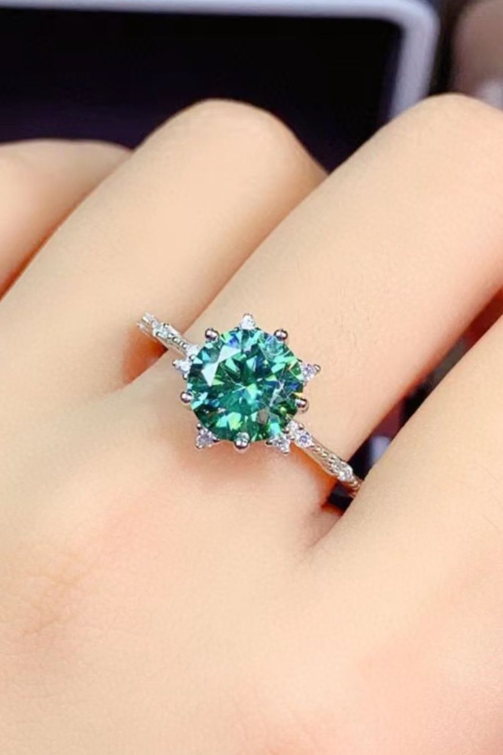 All Eyes On Me 1 Carat Moissanite Platinum-Plated Ring Green