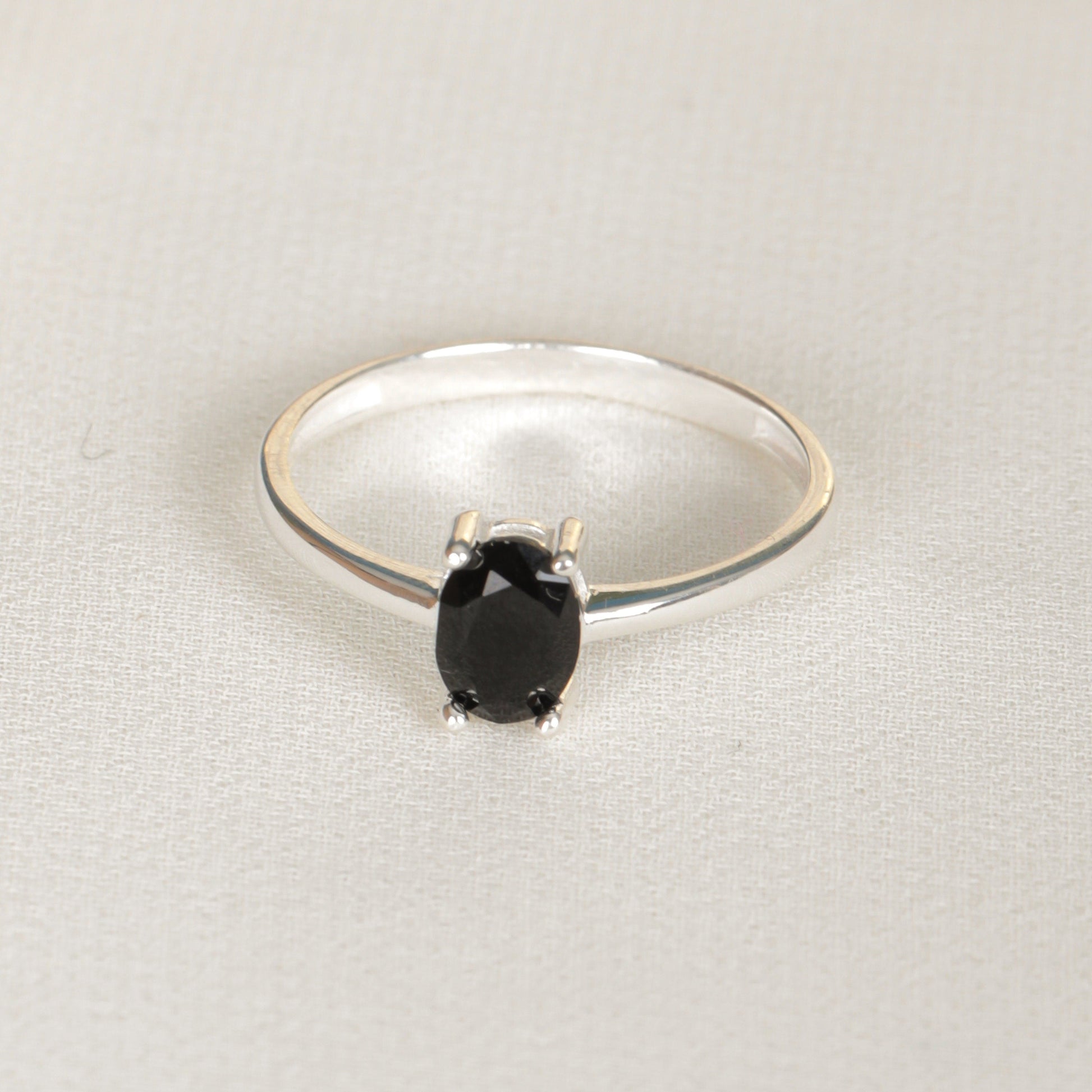 Black Obsidian Dainty Ring Obsidian Jewelry Men Women Obsidian Ring Crystal Healing Jewelry Obsidian Ring Minimalist Obsidian Ring